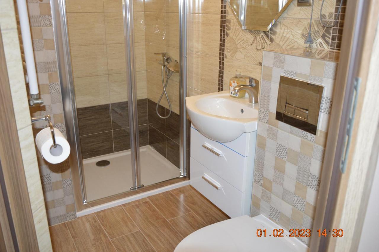 Apartamenty I Pokoje U Kryni 斯图托沃 外观 照片